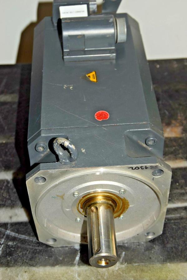 Used SIEMENS Servo Motor  1FT6105-8AF71-1DA0 1FT61058AC711DA0 50Nm V047 5813 02 001