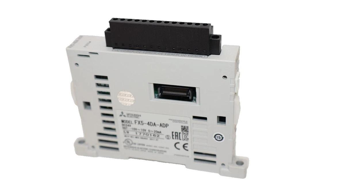 Used Mitsubishi Electric FX5-4DA-ADP , FX54DAADP 24Vdc Programmable Controller
