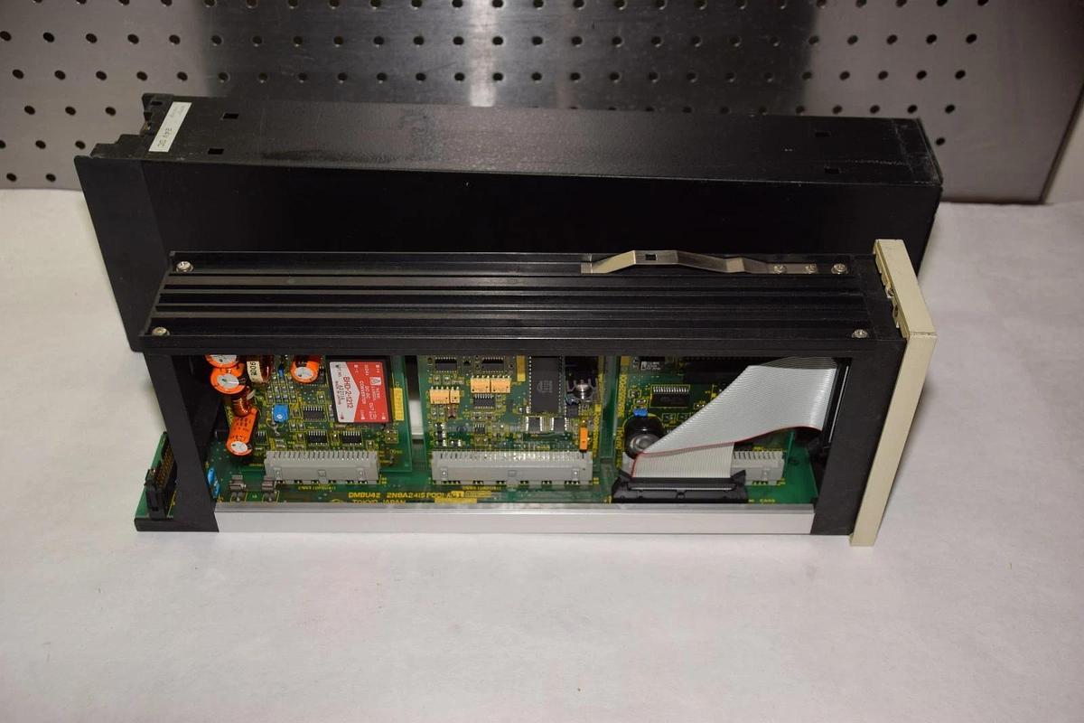 Used BRISTOL BABCOCK INC. SLC-3740 374044A110 1-5V 24V 8.4VA CONTROLLER