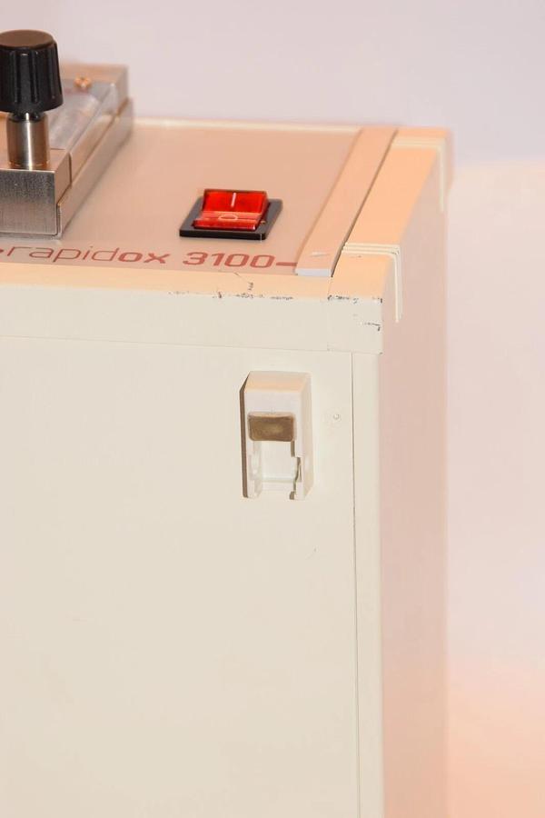 Used CAMBRIDGE RAPIDOX-3100 / RAPIDOX3100 Gas Analyzer Bench Top 90-260vac 50/60Hz