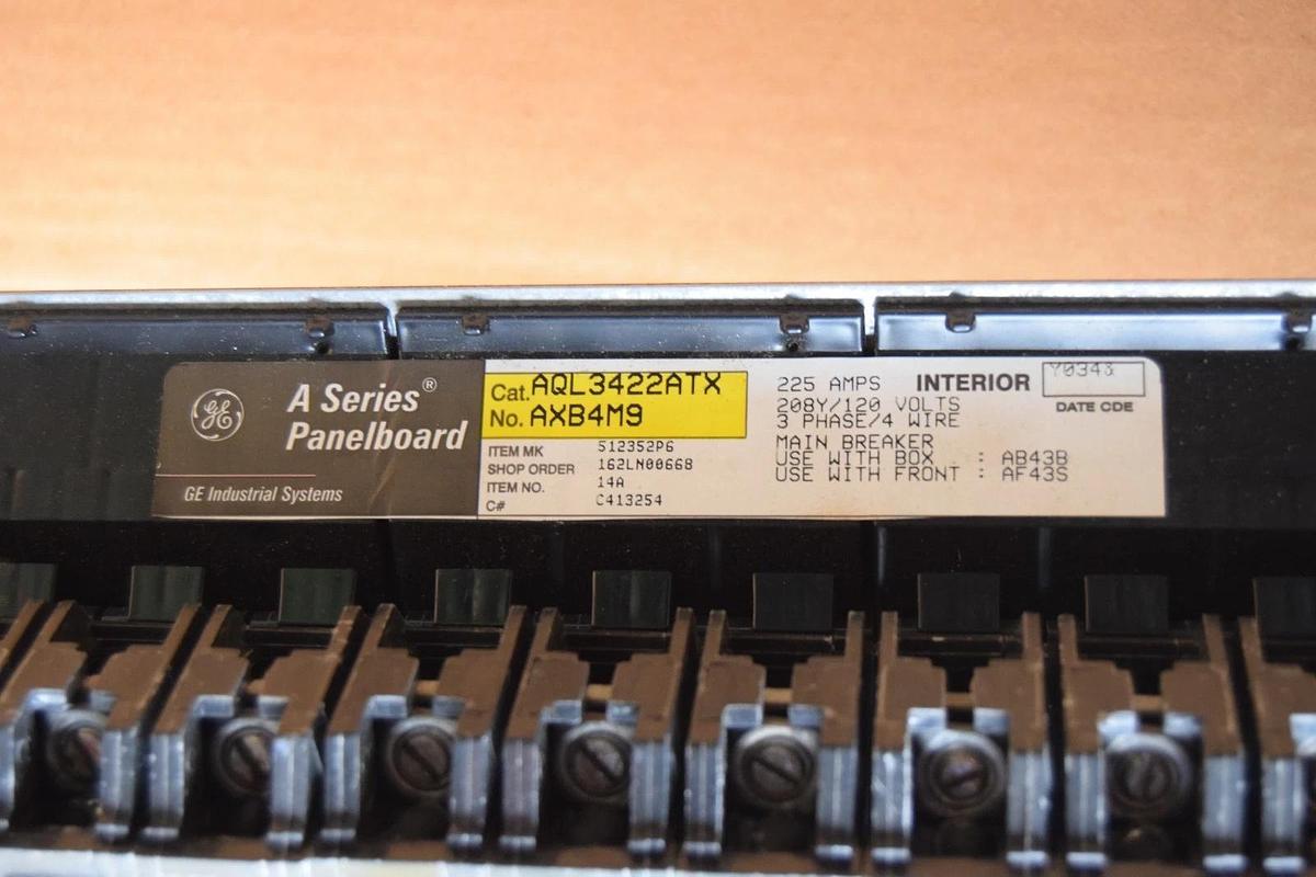 Used General Electric 225A GE A Series Panelboard Interior AQL3422ATX AXB4M9 3ph 4w