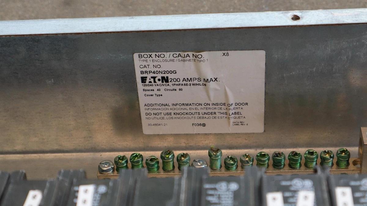 Used EATON Cutler Hammer BRP40N200G Panelboard Loadcenter 200A 120/240 1ph 3w 125A Mn