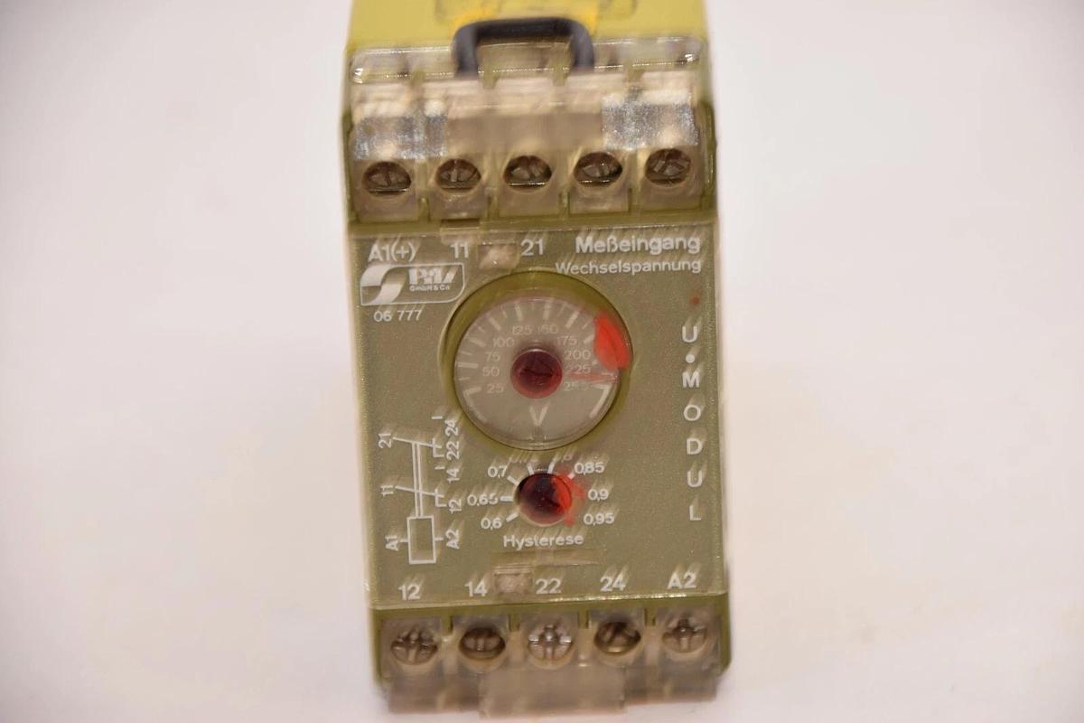 Used PILZ P1U-1NB/220V~/2U 250V 8A 1100Va 40-60Hz Safety Relay