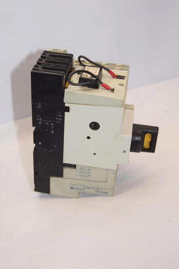Used TELEMECANIQUE LD4-LC130 With LB1-LC03L13 Motor Starter LA1-LC010 Contact *Crack*