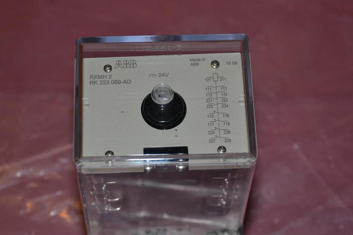 Used ABB ASEA RXMH 2 24V Combiflex Relay  RXMH2 RK 223 06