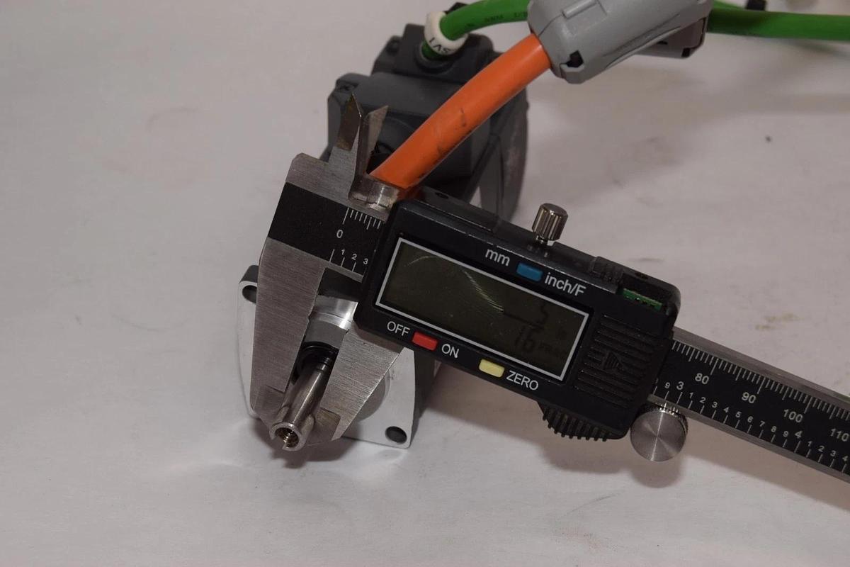 Used Siemens 1FL6024-2AF21-1AA1 , LMH/M522135198003 Servo Motor