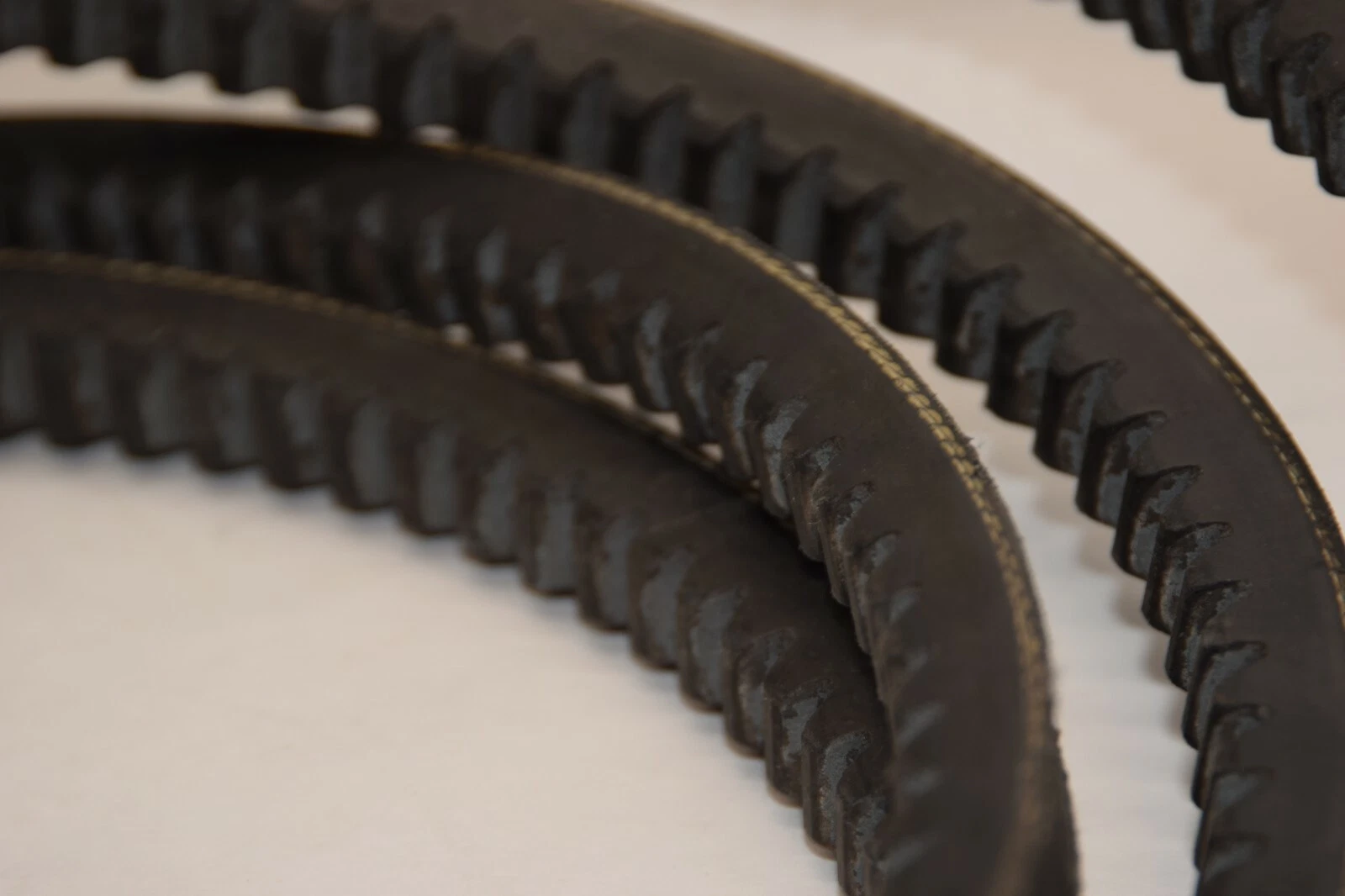 (NEW) BANDO 7360 Power King Cogged Belt