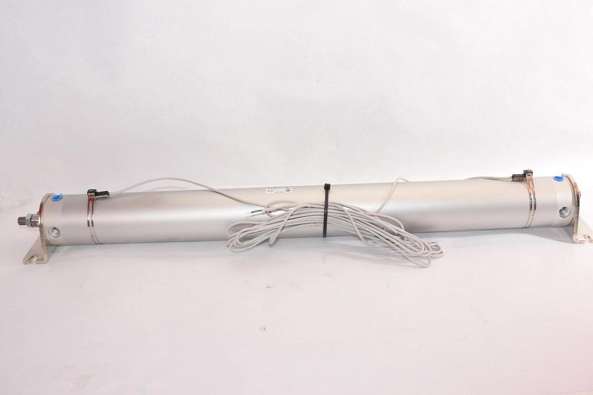 (NEW) SMC NCDGLN63-2500-B73L-XC37 150psi Pneumatic Cylinder