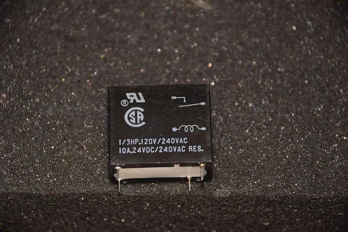 TAKAMISAWA VS12MB TV-5 12VDC 10A 1/3HP 4 PIN RELAY NEW