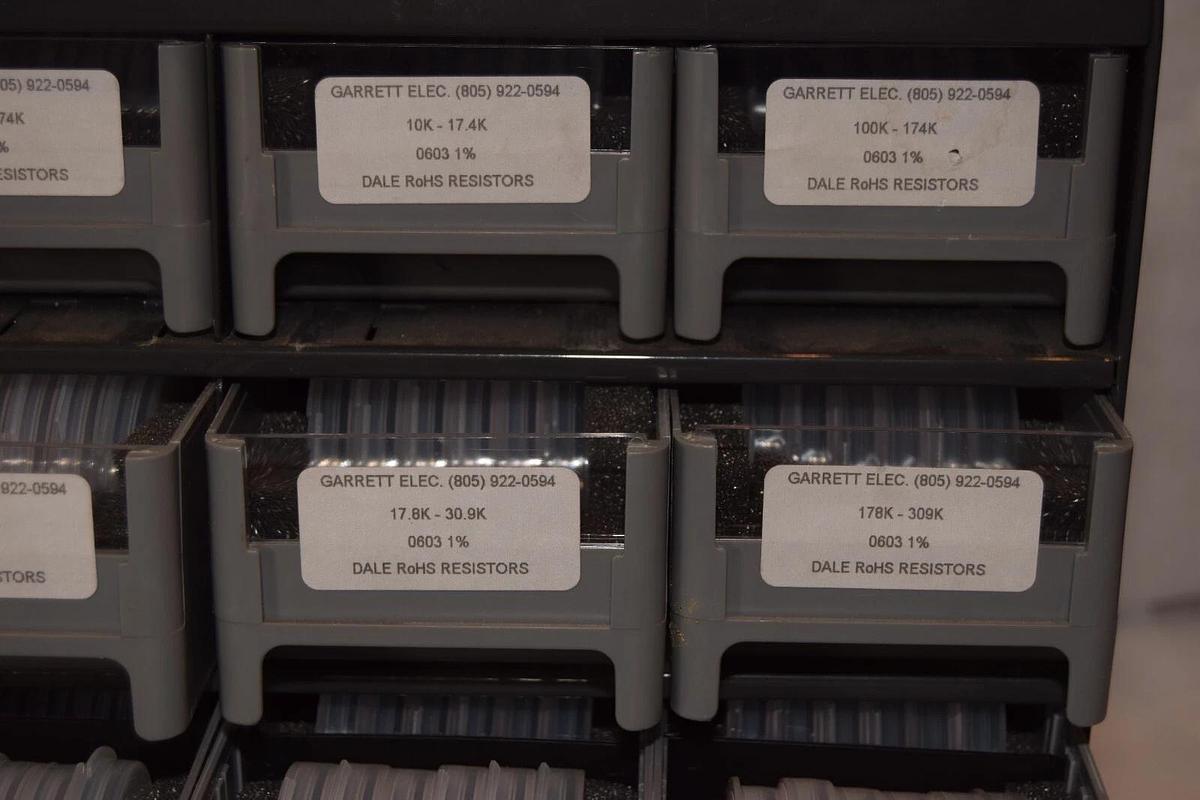 Lot 20 Drawer GARRETT VISHAY DALE CRCW0603 0603 SM Suface Mount 1% Resistor Kit