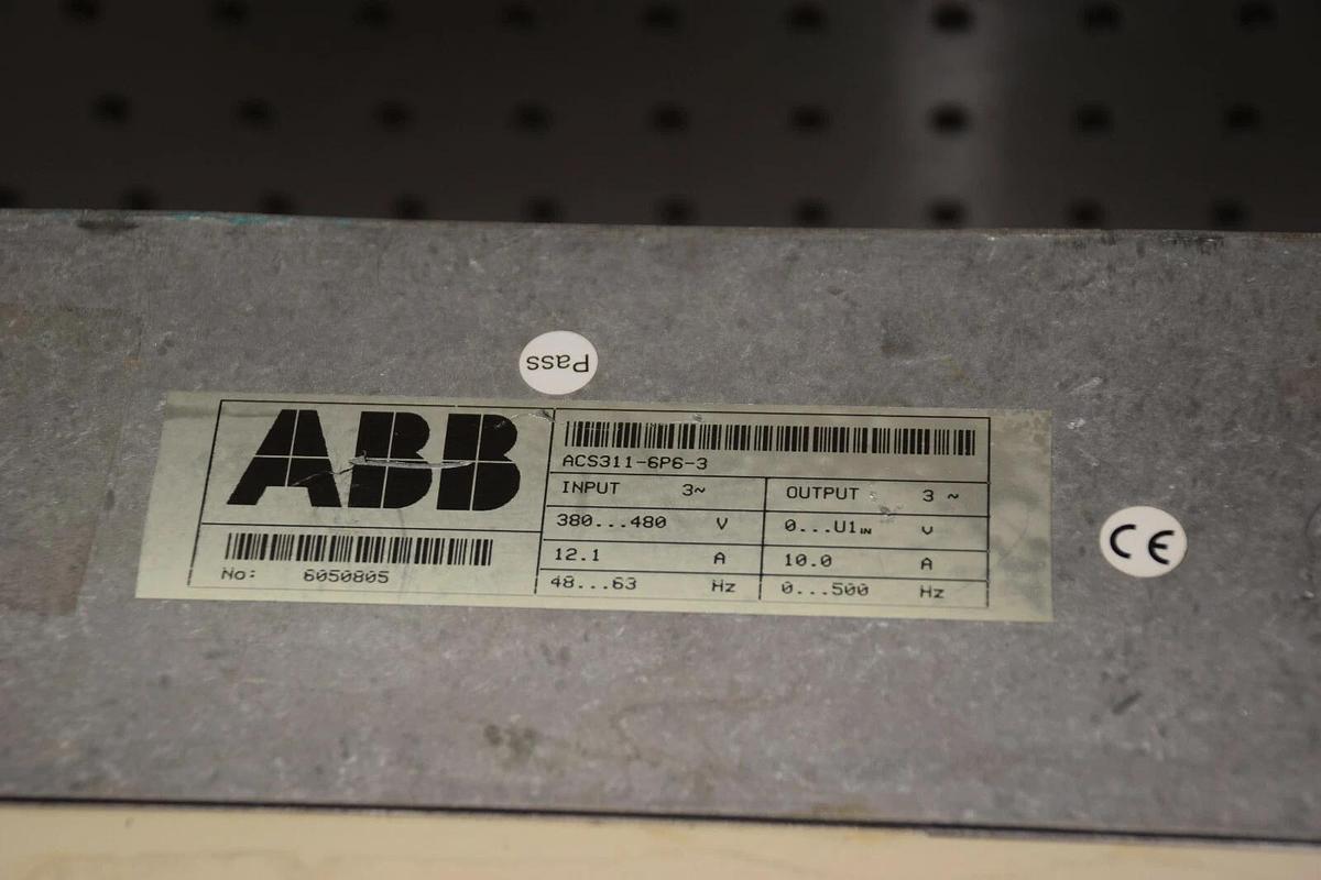 Used ABB ACS300  ACS311-6P6-3 ACS3116P63 380/480V 12.1A 10A VARIABLE FREQUENCY DRIVE