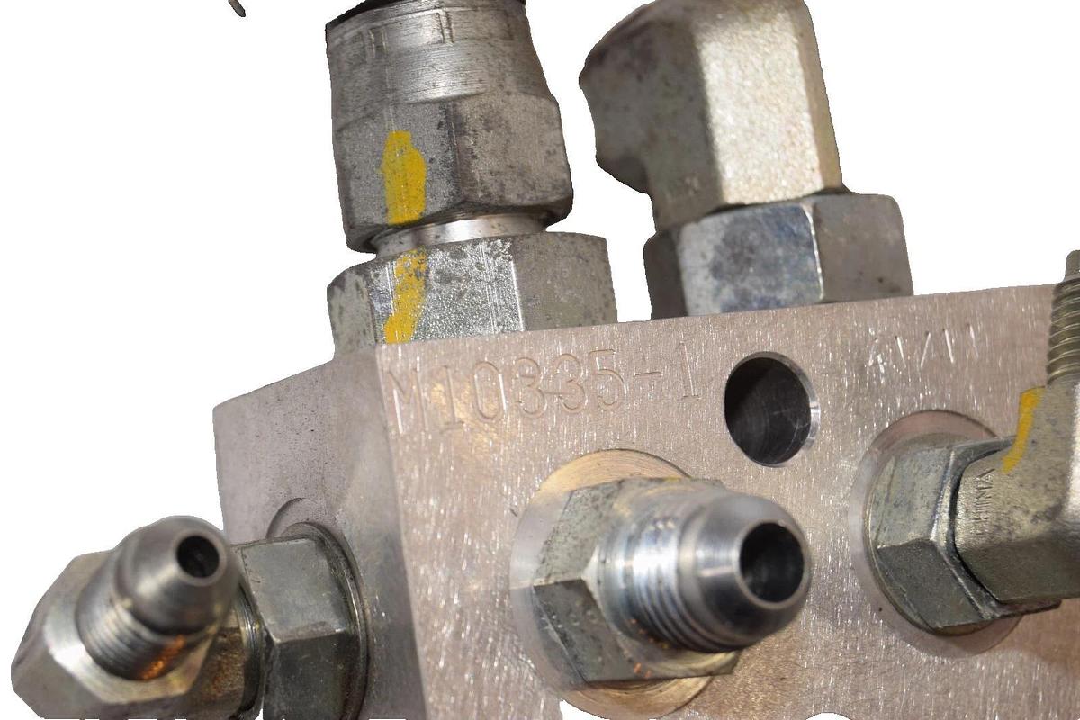 Used Sun Hydraulics M10335-1 41/11 Manifold Valve Block