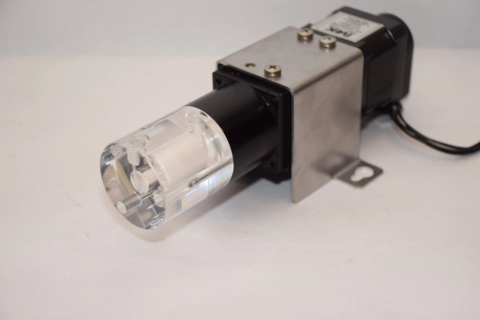 Used IVEK 330094-002 , 330094002 2000uL Pump
