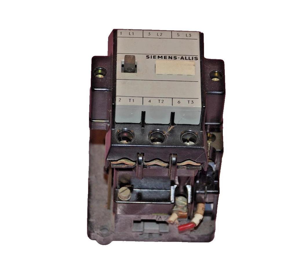 Used SIEMENS ALLIS CONTACTOR SIZE 0 120V COIL CXL000*3 CLX003 CLXOO3CLXOO*3