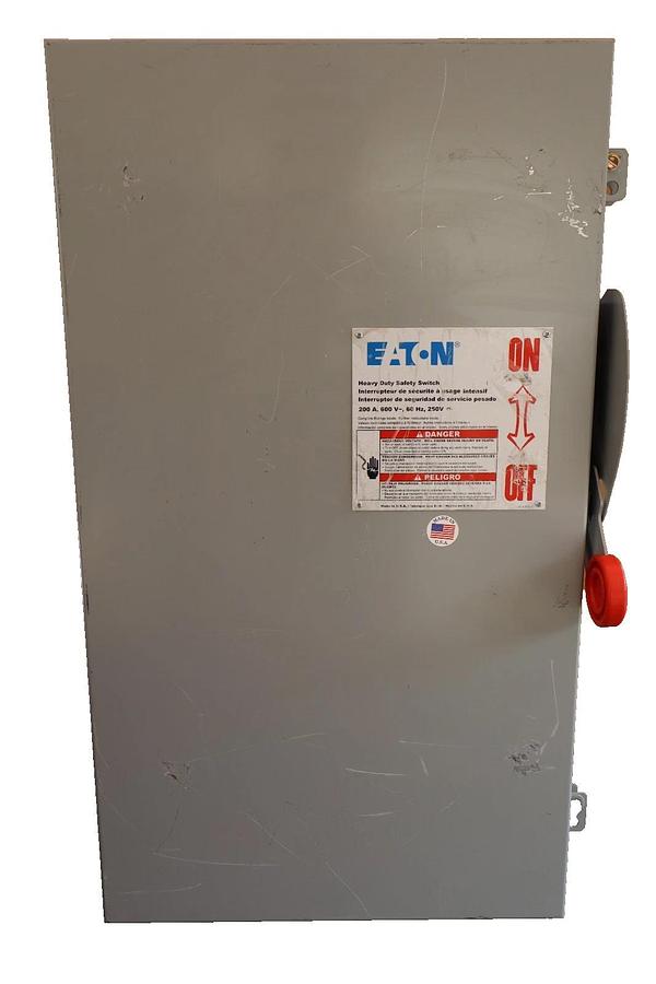 Used Eaton 200A Heavy Duty Safety Switch Disconnect D324N 3-Pole 4-Wire 200Amp