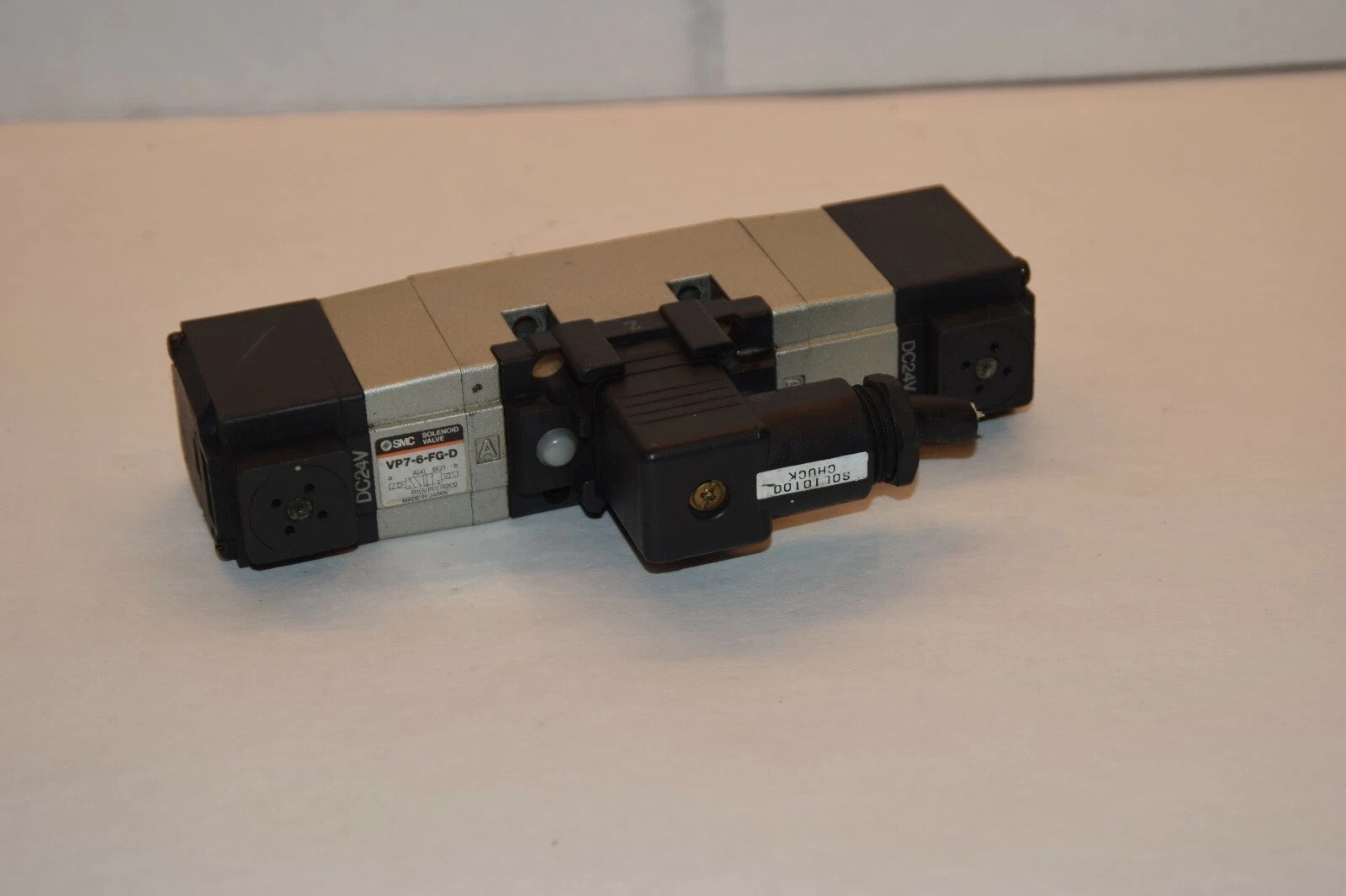Used SMC VP7-6-FG-D Solenoid Valve DC24V