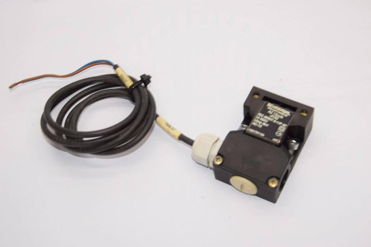 Used SCHMERSAL AZ 15zvrk-2192 500V 6kV Safety Switch