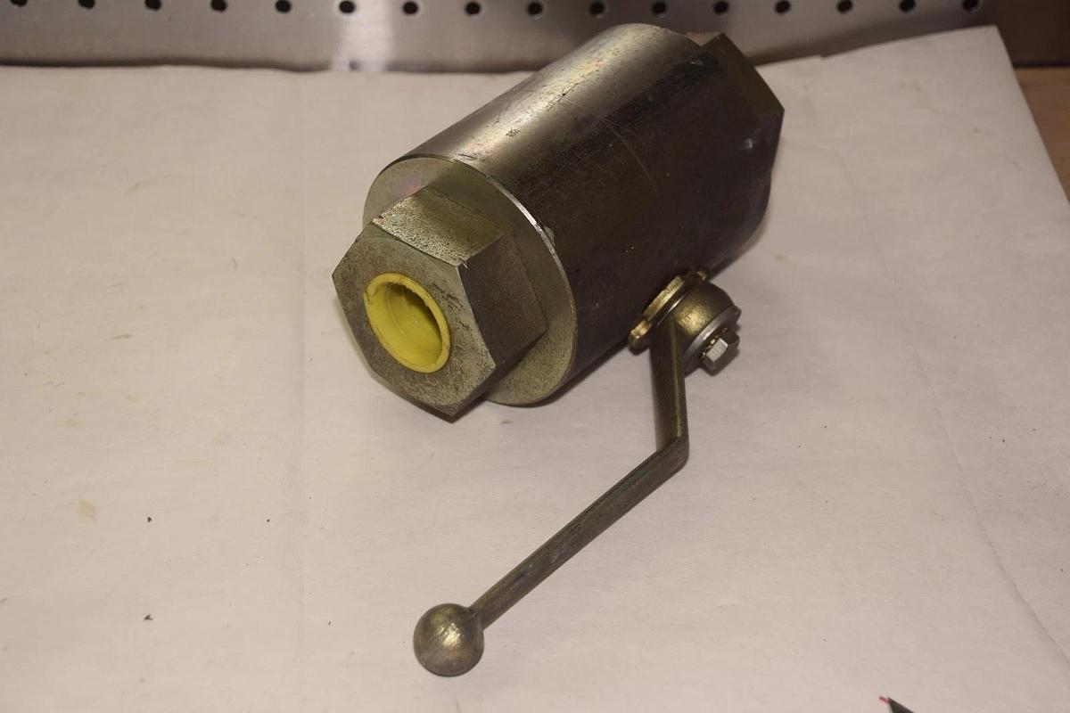 STAUFF HHBV 20160001 M 11430psi FLOW VALVE NEW