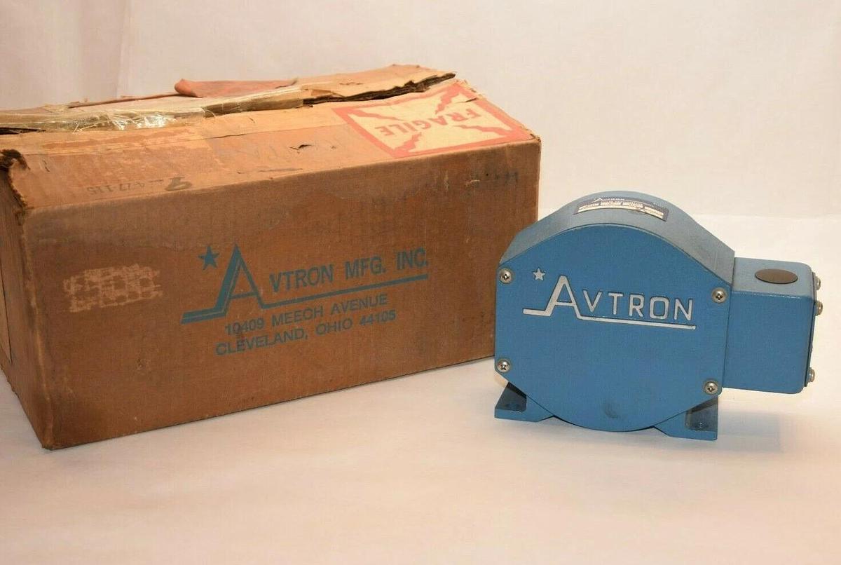 (NEW) AVTRON MFG. INC. K670 Style 1R 100PPR 1/2" Pulse Tachometer