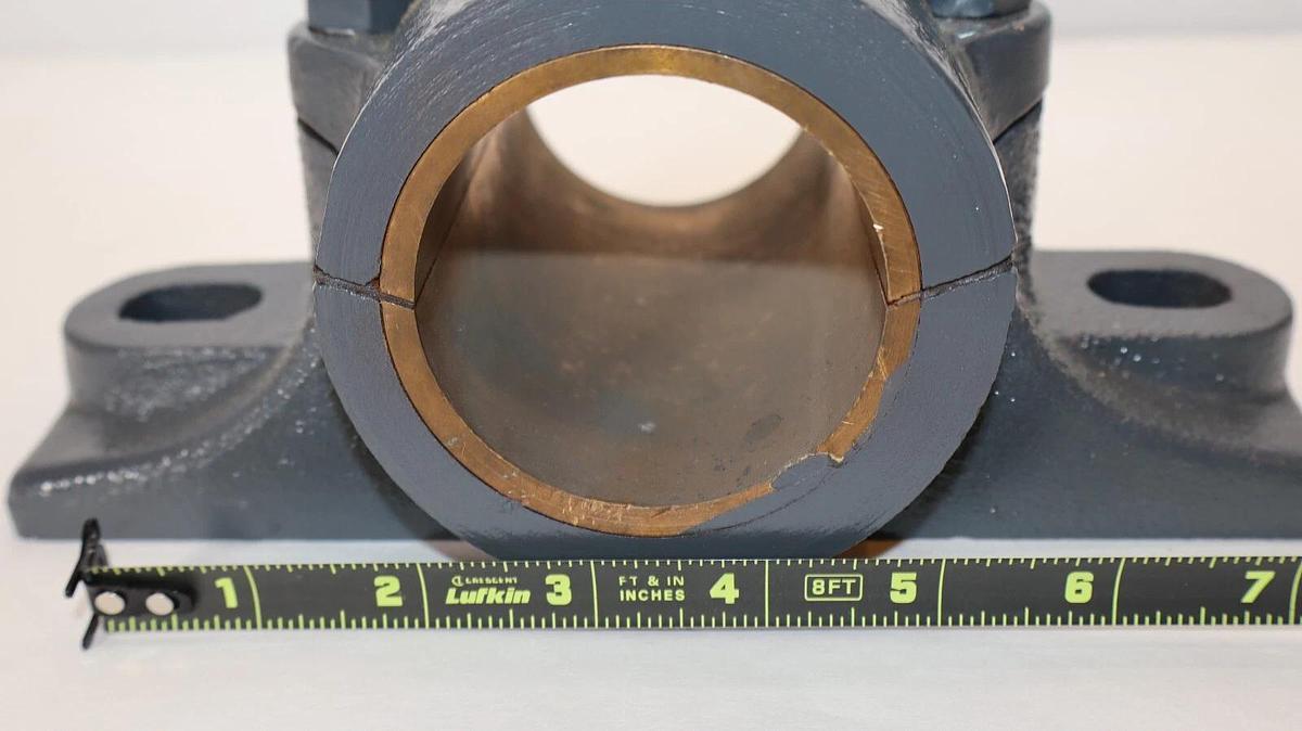 Link-Belt Link Belt 2Bolt Pillow Block Sleeve Bearing Housing 2-1/2" 2-1000Z NOS