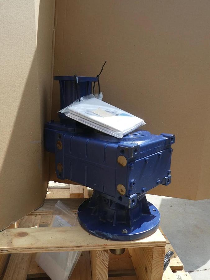 New, Siemens Flat Gearbox  2KJ1911-OF for Ekato 1-1731 2KJ1911-0F Motox small cf