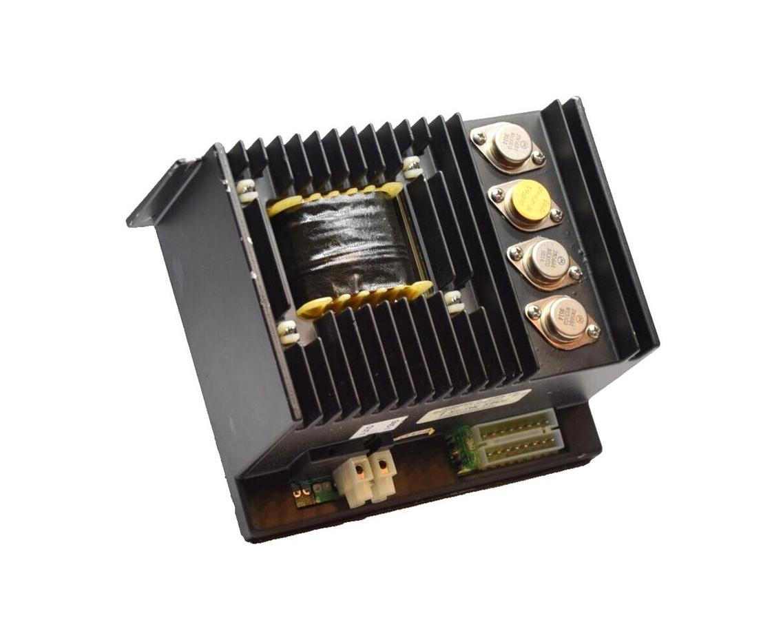 Used WHELEN POWER MASTER 01-0285548-00 , 01028554800 400W Power Amplifier