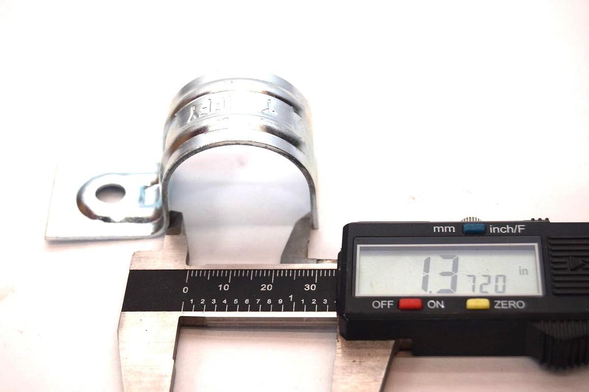 (Lot of 70) JIFFY 1" One Hole Conduit Strap P-Clamp NEW