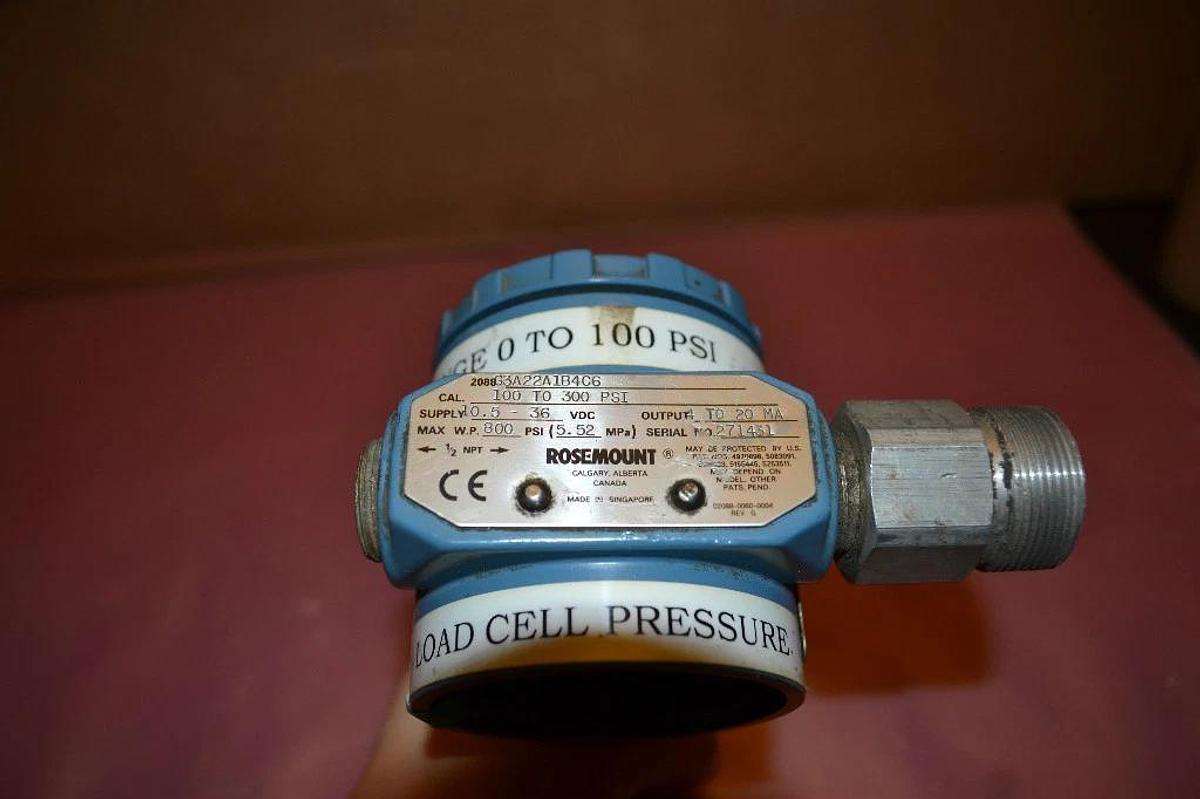 Used ROSEMOUNT PRESSURE TRANSMITTER 2088G3A22A1B4C6 100-300 PSI