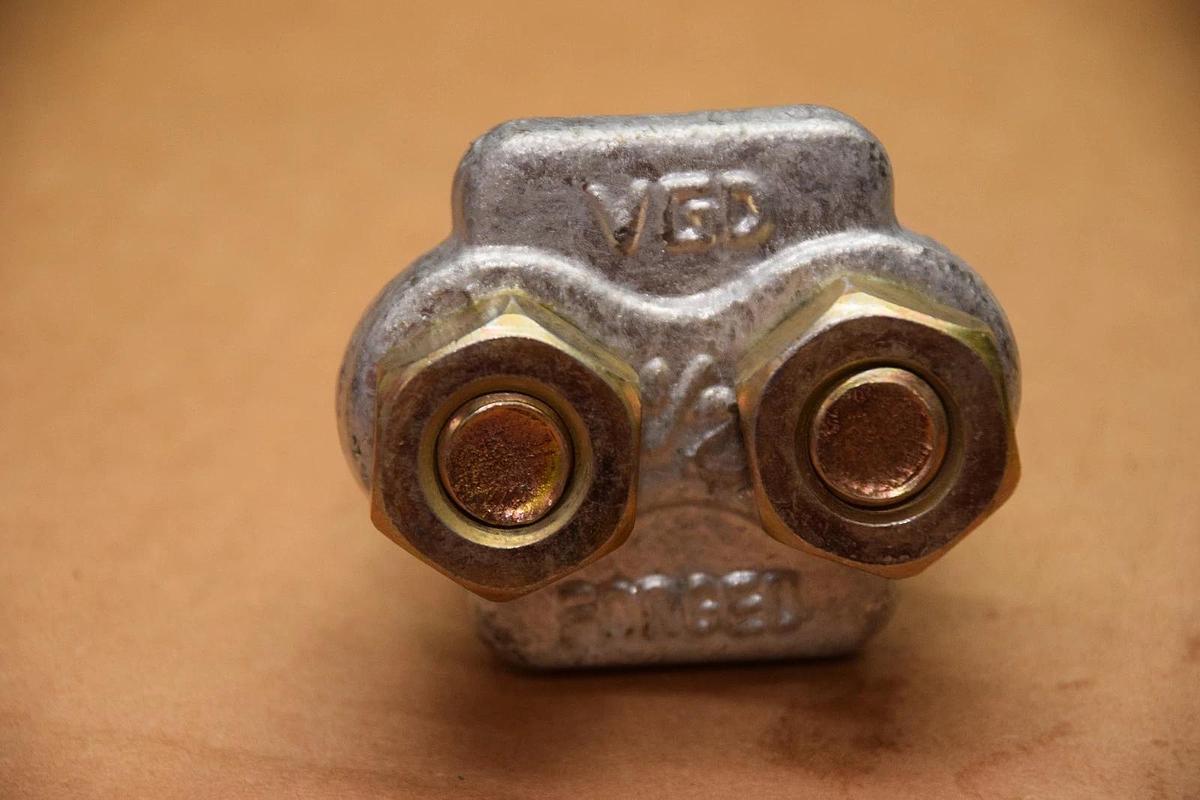 Used (LOT OF 2) VGD 1/2" Heavy Duty  FORGED Steel Cable Wire rope Clamp 1254-M 2907