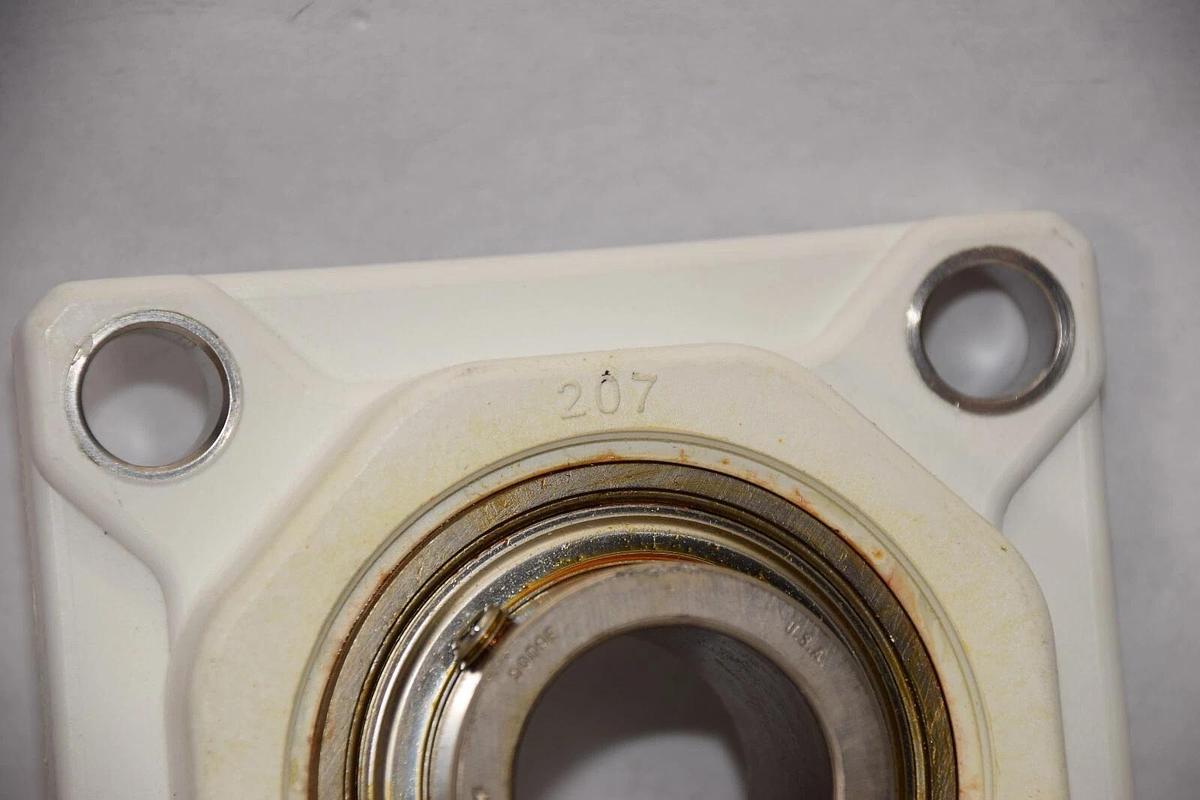 DODGE F4B-SCEZ-105-BEV 6486940-003 E-Z Kleen Flange Block Bearing 1-5/16" USA