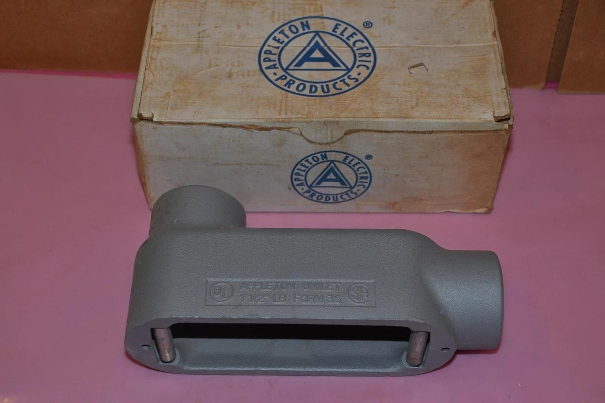 APPLETON ELECTRIC COMPANY MALL IRON FORM 35 UNILETS LB150-M LB150 M LB150M NEW