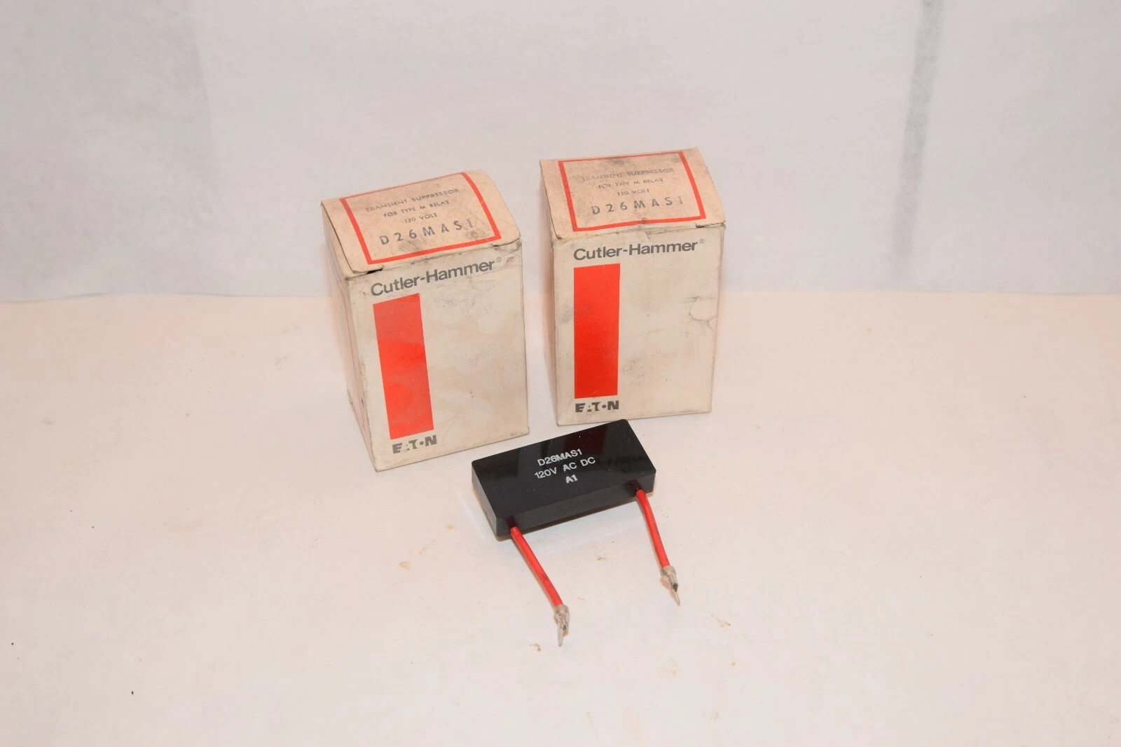 (NEW - Lot of 2) CUTLER HAMMER D26MAS1 120VacTransient Suppressor