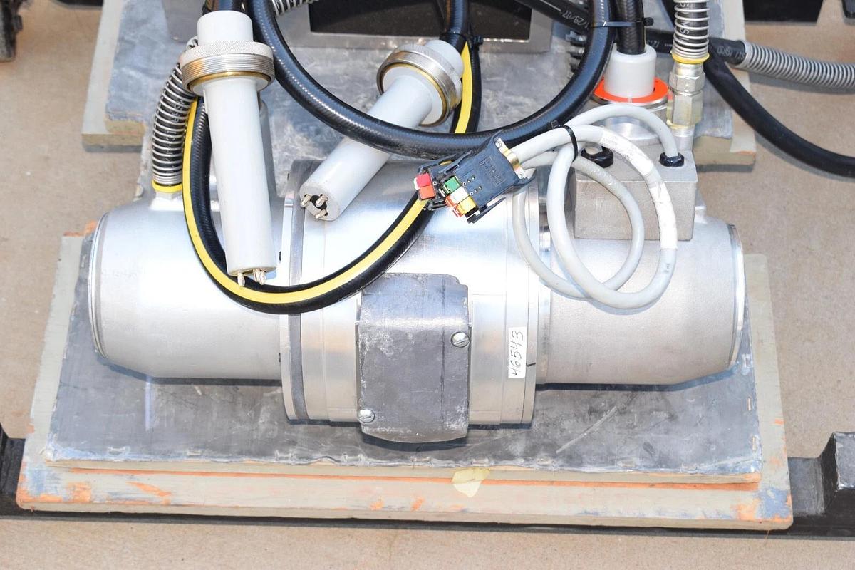 Used Dunlee X-Ray Tube Assembly CTR1563RC 564133HN DU 2005 46543 .4x.9 150kv