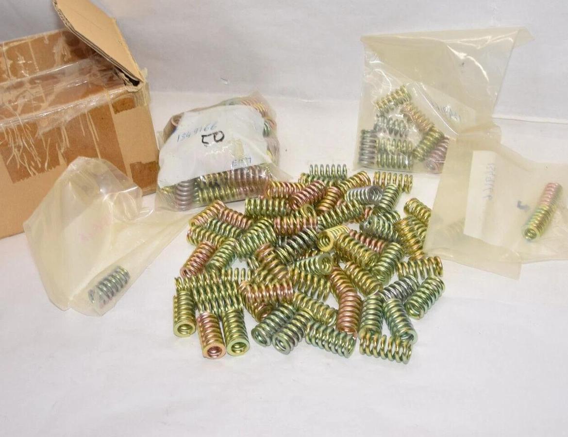 (NEW - Approx. Lot 45) SMC 1349166 1-1/4" x 5/8" Springs