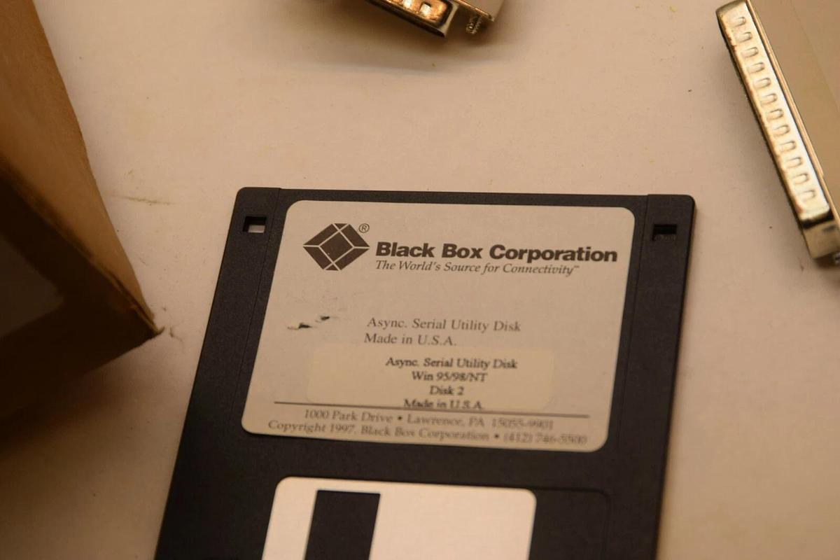 (NEW) BLACK BOX CORP IC112C-R2 IC112CR2 8-Port Interface Block Module