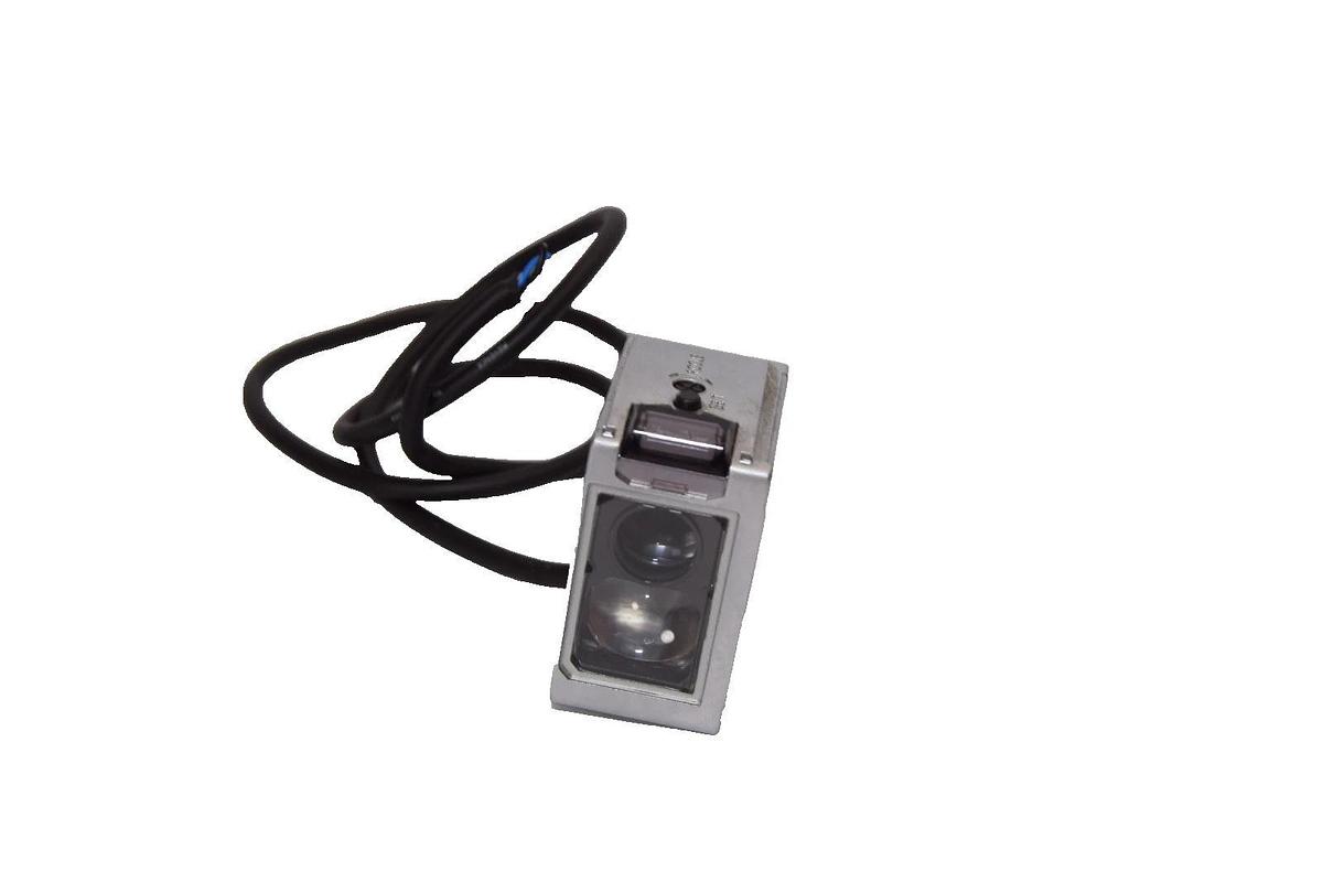 Used Keyence LR-W500 , LRW500 IO-Link 10-30Vdc Photoelectric Sensor