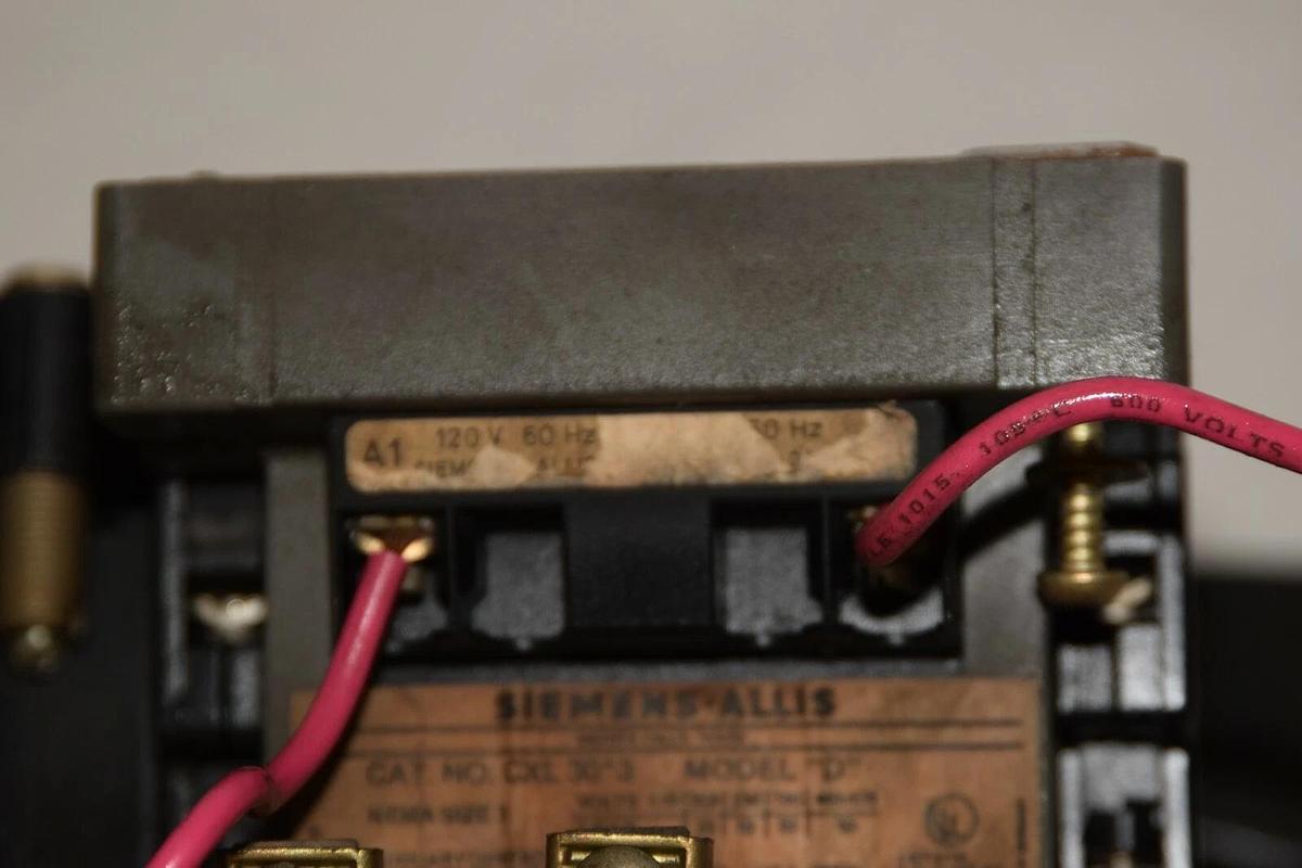 Used SIEMENS-ALLIS  Reversing Contactor CXL30*3 120V Model D OLR0253 Size Sz 3