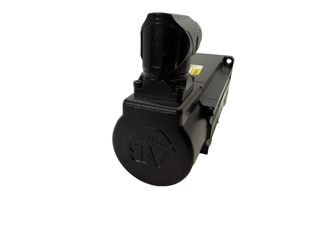 Refurbished Allen Bradley Kinetix VP Servo Motor VPL-B0633T-PJ12AA Ser A  480V .57kW .76HP