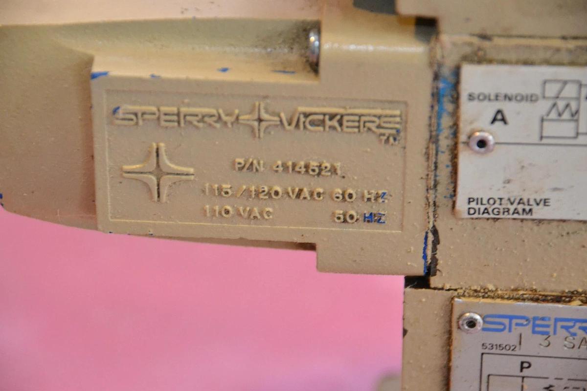 Used SPERRY VICKERS VALVE DG4V 3 8C W B 12 S288 DGMC 3 PT BW 30 DGAM-3-01-10