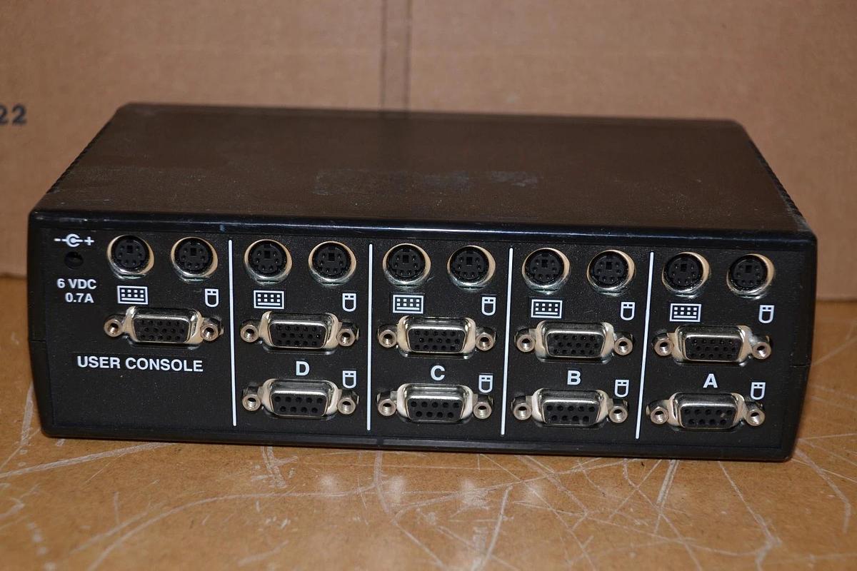Used BLACK BOX SW626A-R2 4-PORT PERSONAL SERVSWITCH