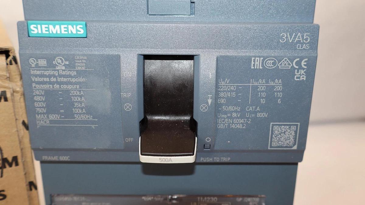 Siemens Circuit Breaker 500A 500 Amp 3VA5450-7EC31-0AA0 3VA5 3p 600v TM230 *NEW*