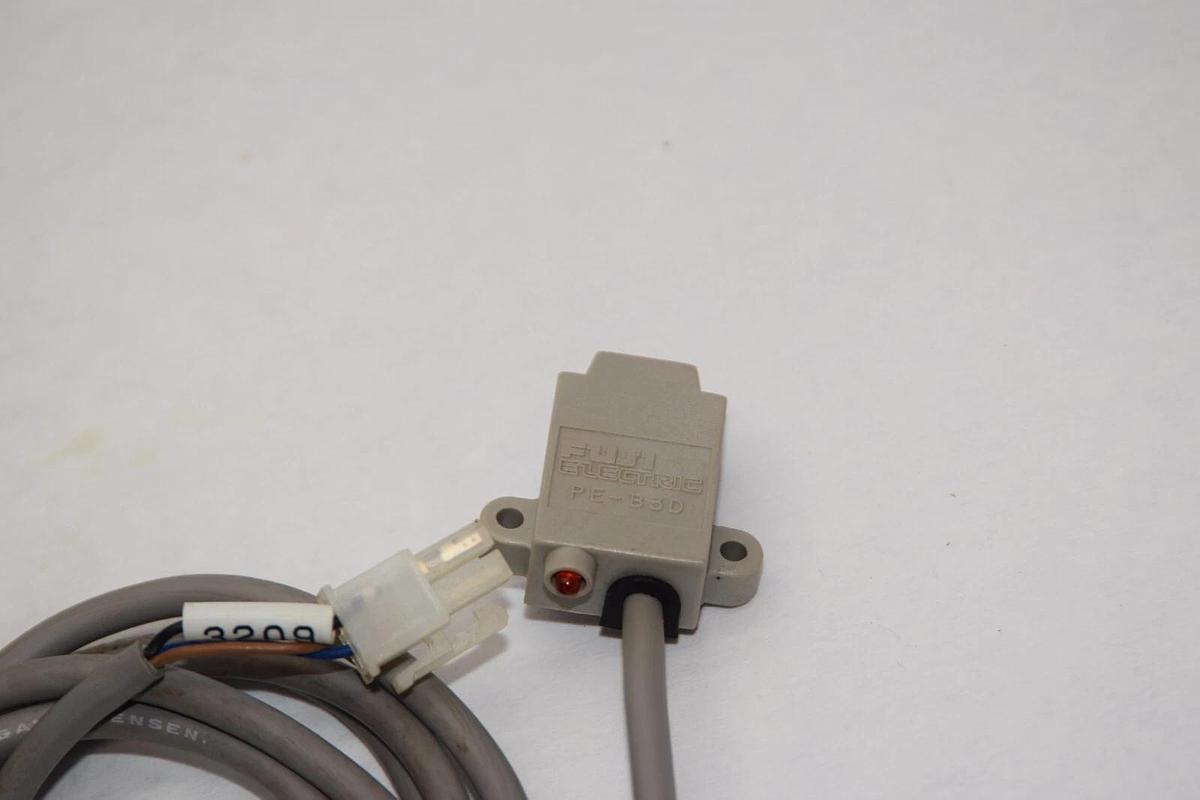 (NEW) FUJI PE-B3D PEB3D Inductive Proximity Sensor