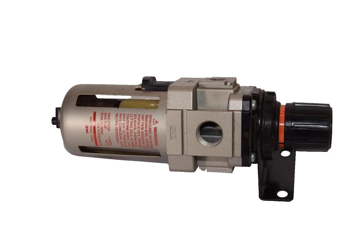 Used SMC AWM40-04 , AWM4004 1/2"npt Cylinder Filter