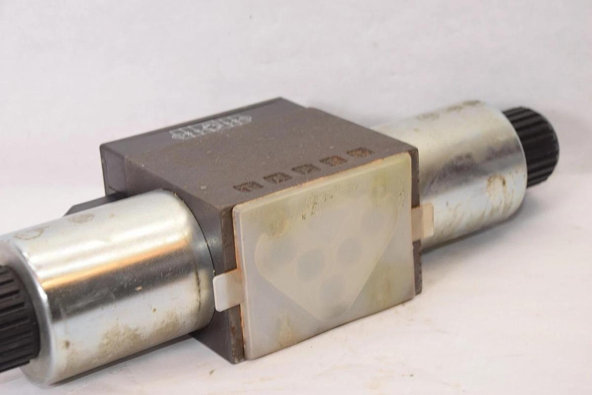 BOSCH 9810230509 081WV10P1V 1020WC024/00E51 Solenoid Valve (NOS)