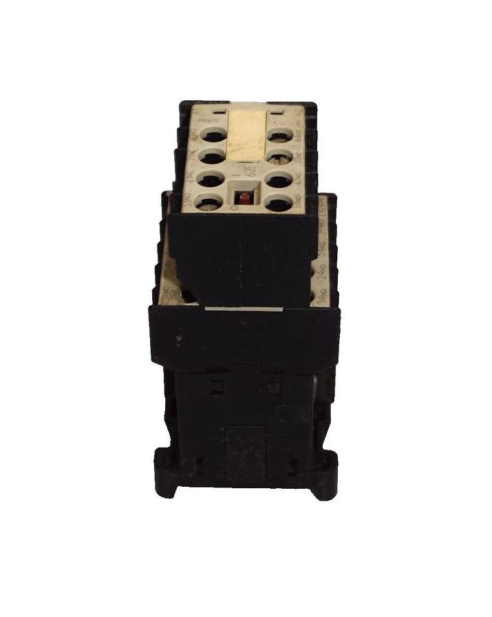 Used Siemens 3TH2262-0AN2 , 3TH22620AN2 220Vac Control Relay