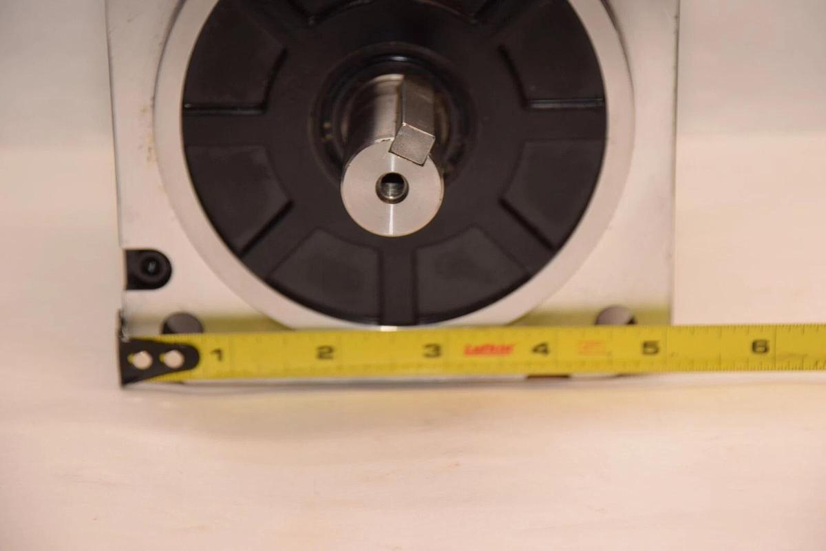 NEW HCFA Servo Motor SV-X2MG130H-N2LA SVX2MG130HN2LA 1.3kw 9.3A 1500rpm 220/240v