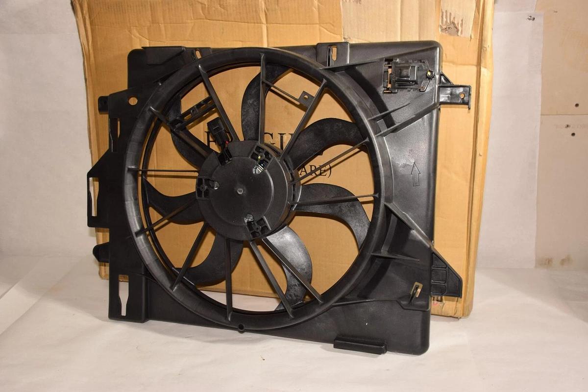 (NEW) DORMAN 621-028 Radiator Fan Assembly