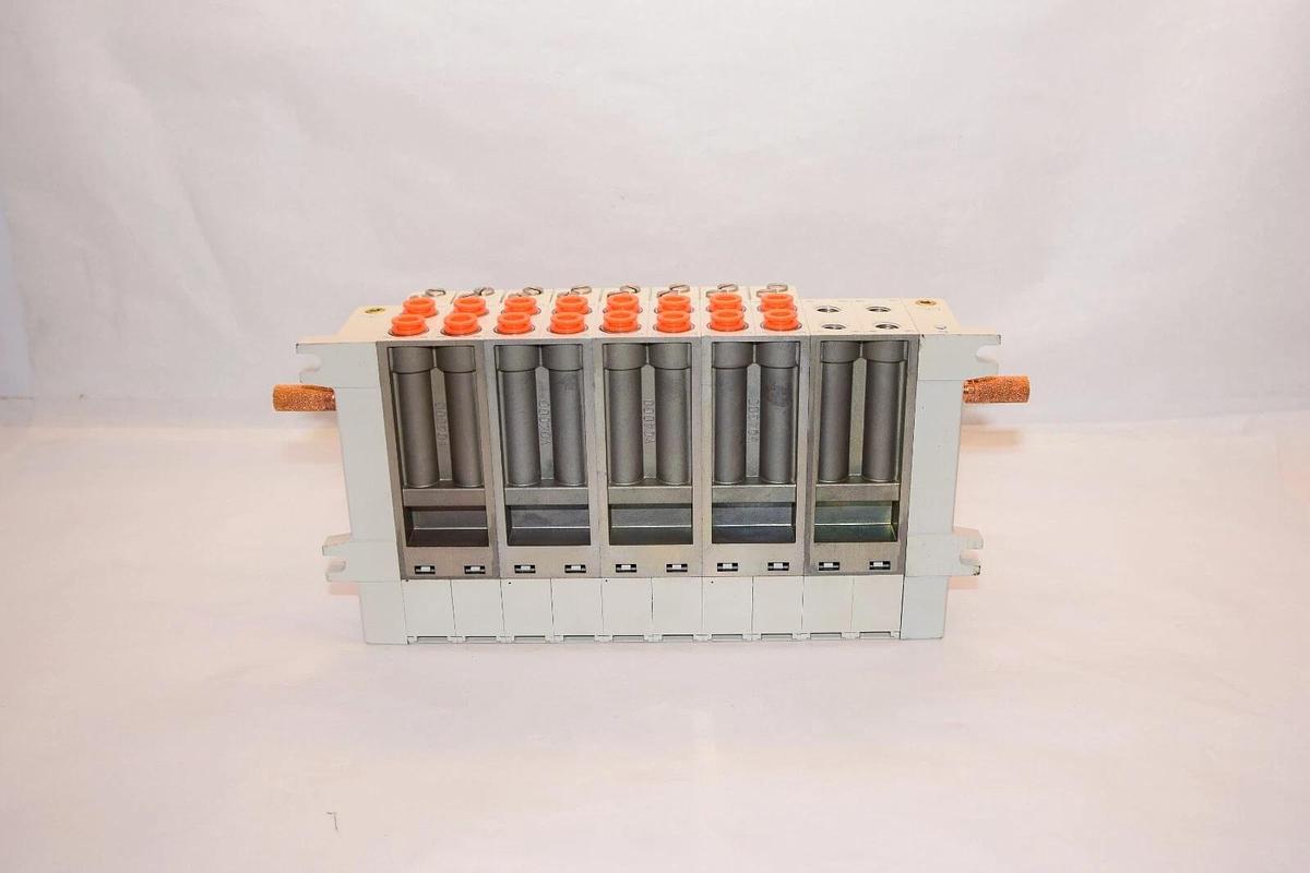 (NEW) SMC VQ4-J1G13 VQ4J1G13 4/5 Port Solenoid Valve