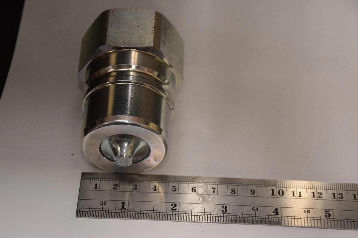 Dixon Male Coupling K10F10 K-Series 1-1/4" DQC ISO-A 5600 Female 1-1/4" NPTF New