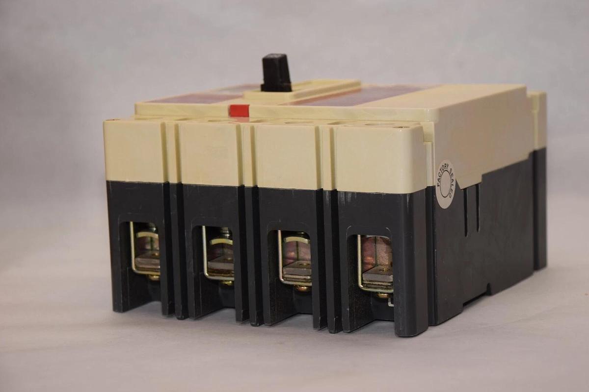 CUTLER HAMMER FD4100KL 100A 100 Amp 4p 600Vac Series C Circuit Breaker (NEW)